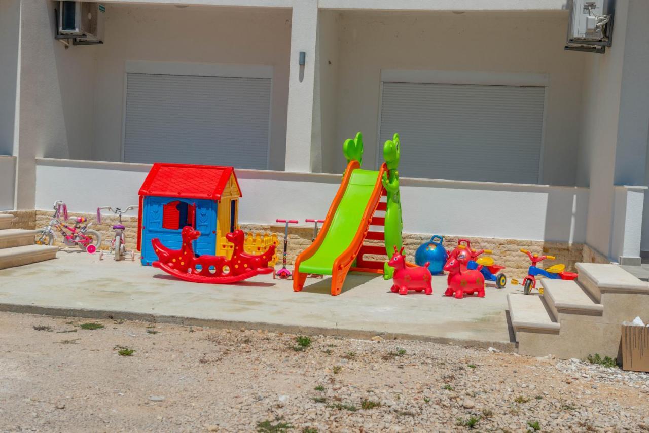 Twins Apartments Ulcinj Exterior photo